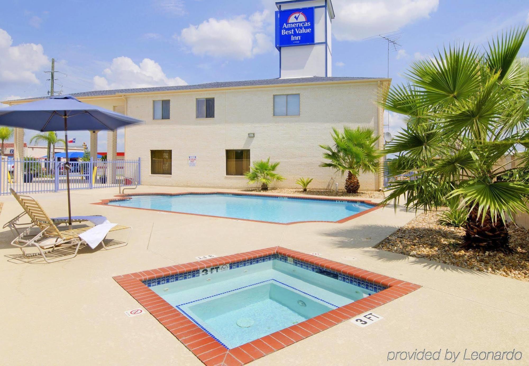 Americas Best Value Inn & Suites Waller/Prairie View Exterior foto
