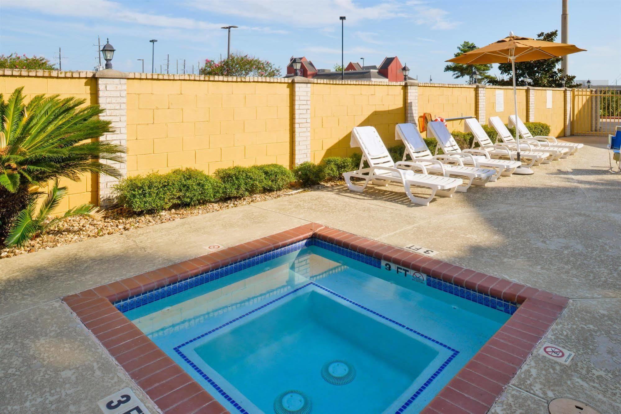 Americas Best Value Inn & Suites Waller/Prairie View Exterior foto